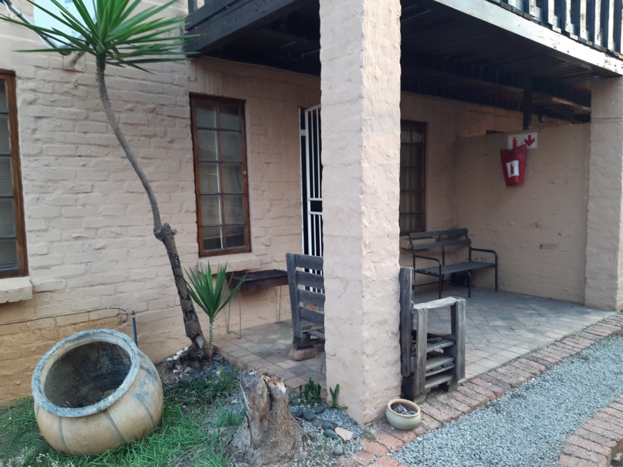 2 Bedroom Property for Sale in Kannoniers Park North West